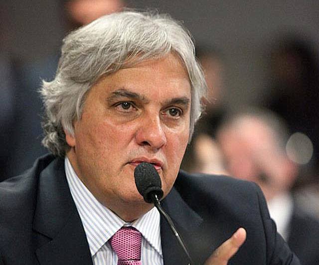 Ministro Teori Zavascki manda soltar senador Delcídio do Amaral