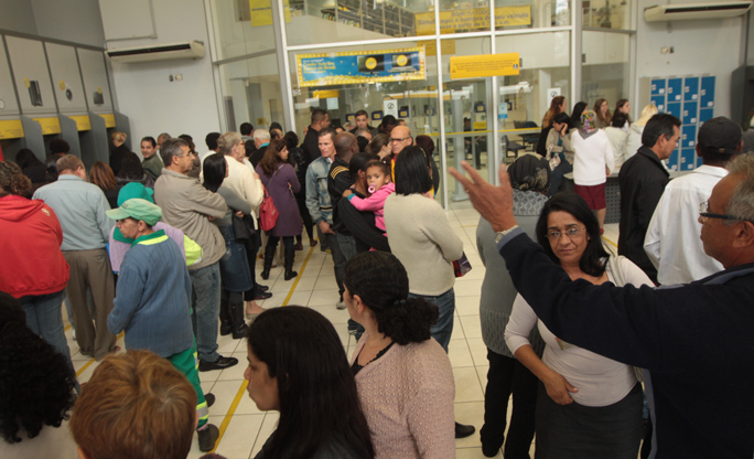 Costa Rica: Banco do Brasil “lotado até a tampa”