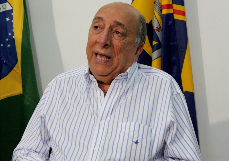 Suplente de Delcídio assume na terça
