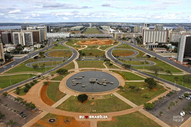 Super salários na administração do Distrito Federal