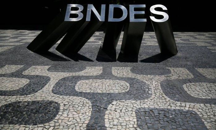 Prefeito de Figueirão busca recursos do BNDES