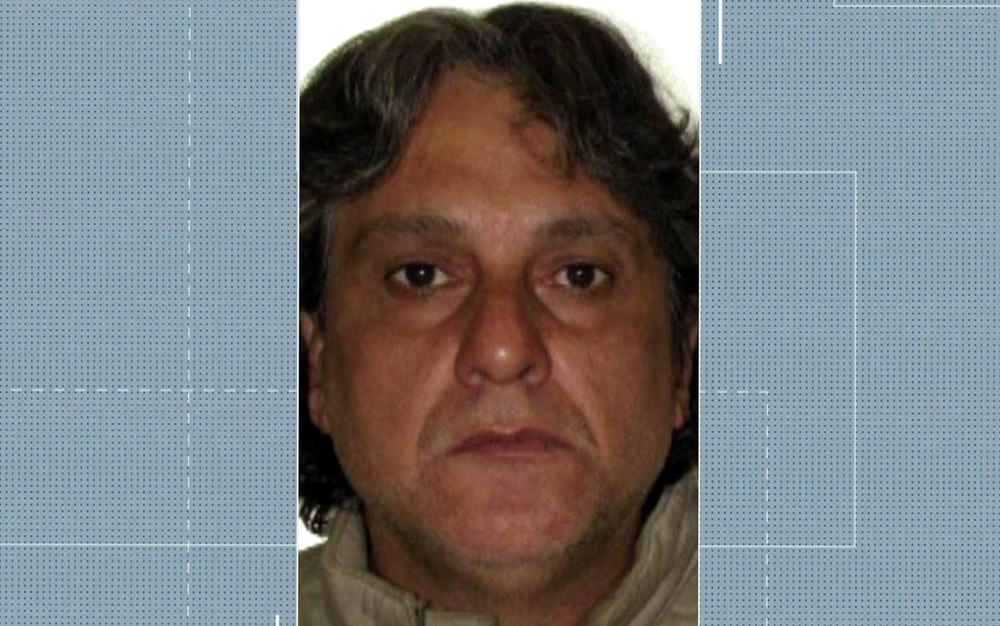 Pai mata namorado da filha e seus pais em SP