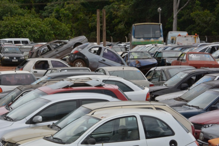 Carros que estão em pátios de agências de trânsito de 12 municípios (Foto ilustrativa - Foto: Álvaro Rezende/Arquivo Correio do Estado
