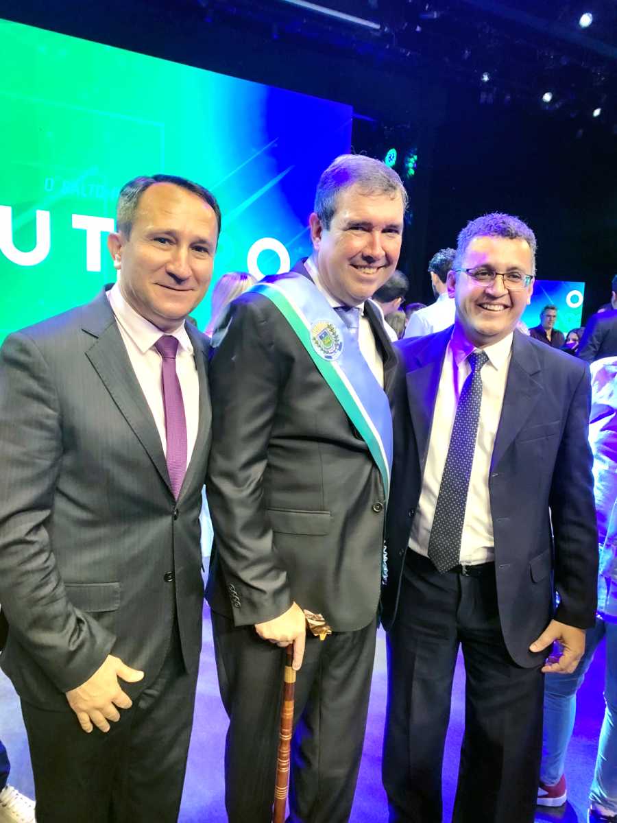 Prefeitos devem buscar reeleição em 2024. Ivan Xixi pode voltar disputar em Paraíso