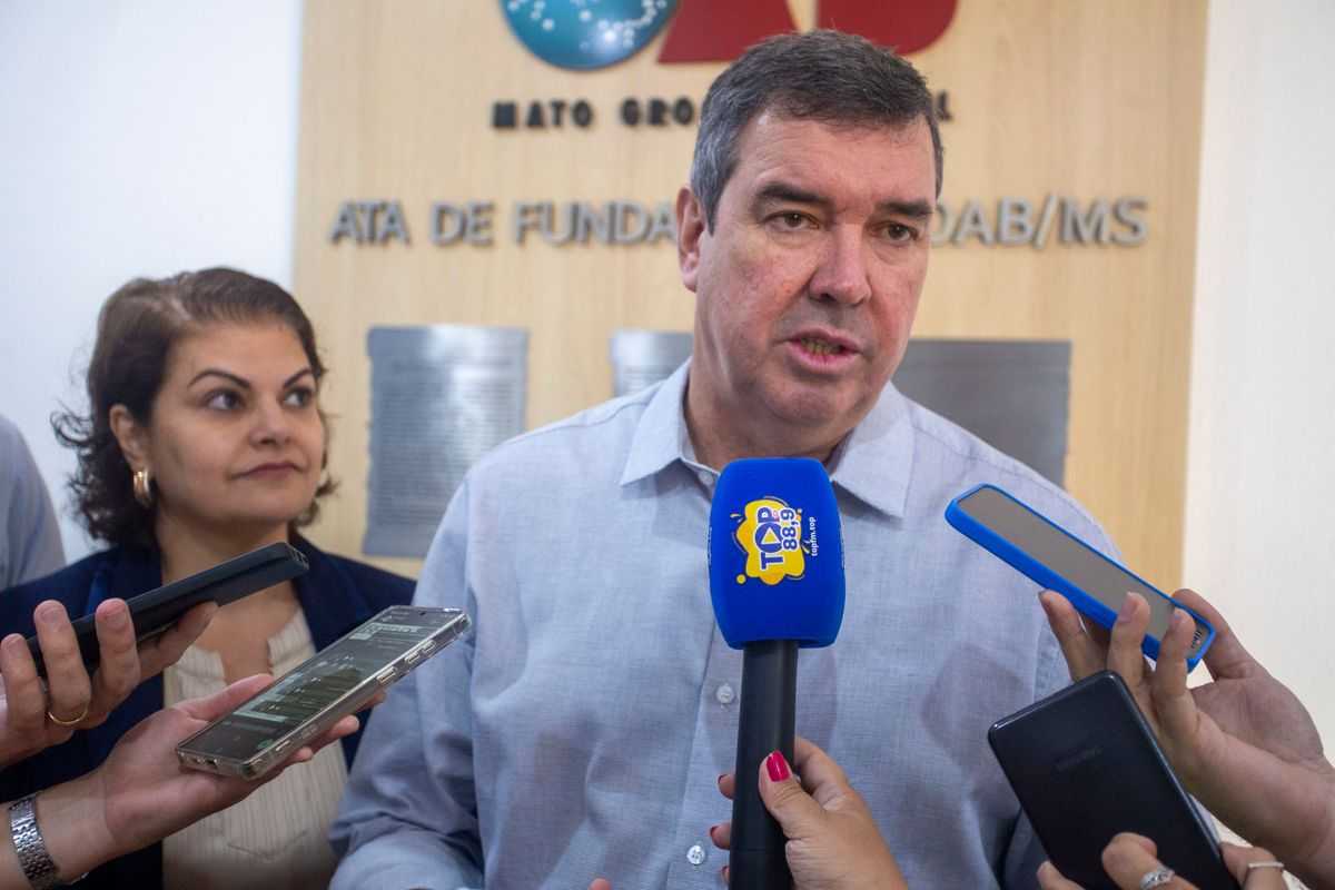 Eduardo Riedel durante coletiva de imprensa realizada na manhã desta sexta-feira (19) - MARCELO VICTOR 
