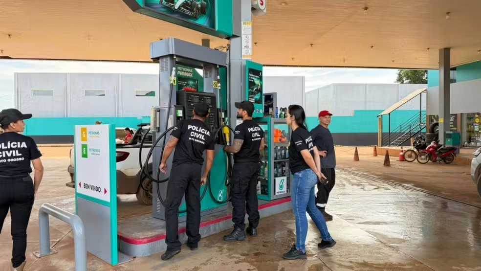 Policia Cível de MT, fiscaliza os postos de combustíveis. 
