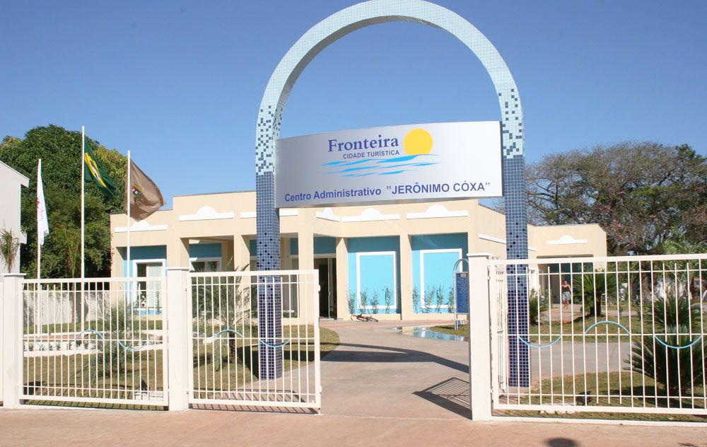 Prefeitura de Fronteira completa 44 meses com salários dos servidores e 13º pagos em dia