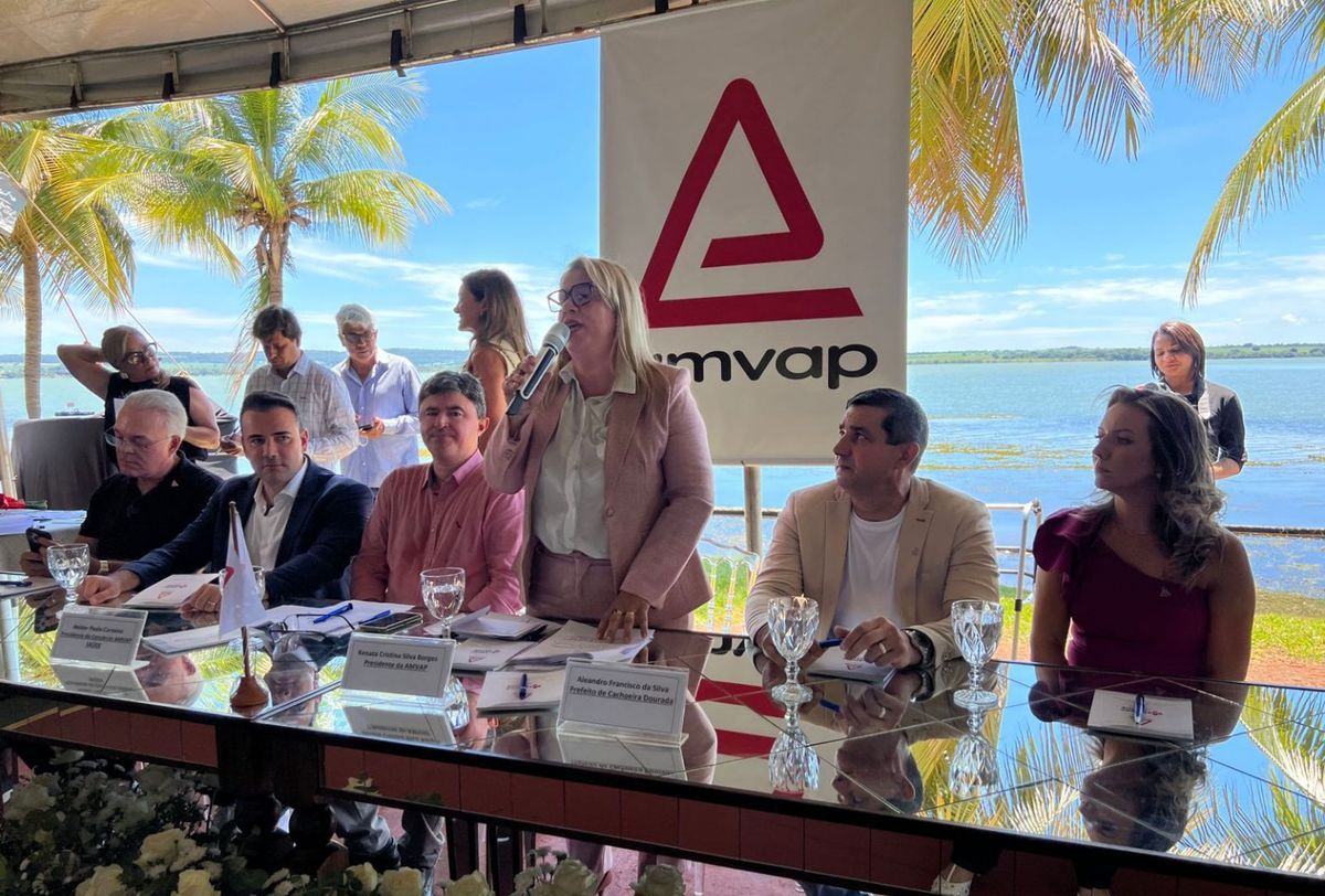 Nova diretoria da AMVAP é eleita e empossada em Cachoeira Dourada