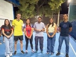 Prata ganha mini quadra para fortalecer projeto de Handebol