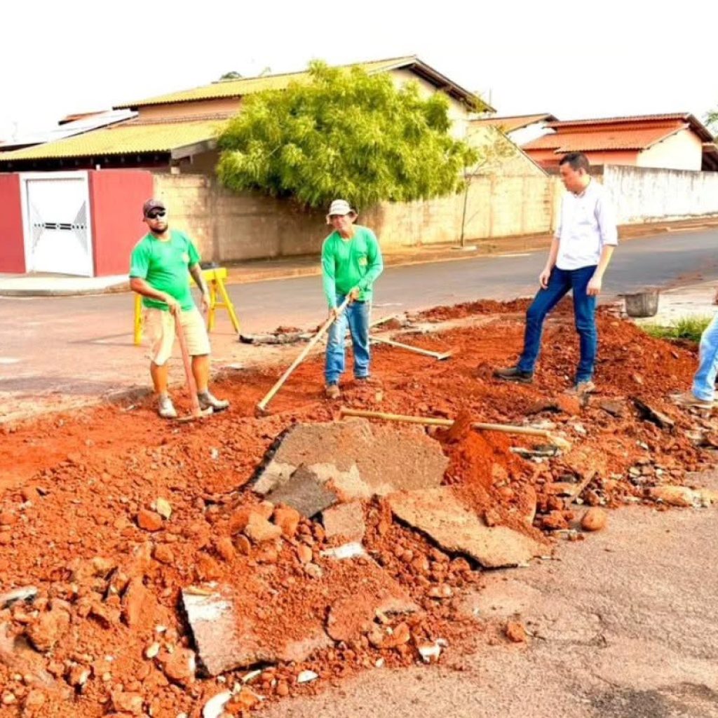 Bairro Jardim Menezes recebe construção de canaletas pluviais em Itapagipe