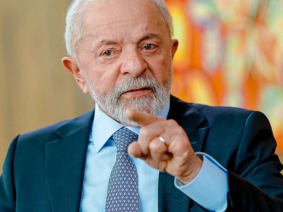 GOVERNO AVALIA CRIAR “LISTA SUJA” DE EMPRESAS QUE DEMITIREM FUNCIONÁRIOS POR POSICIONAMENTO POLÍTICO