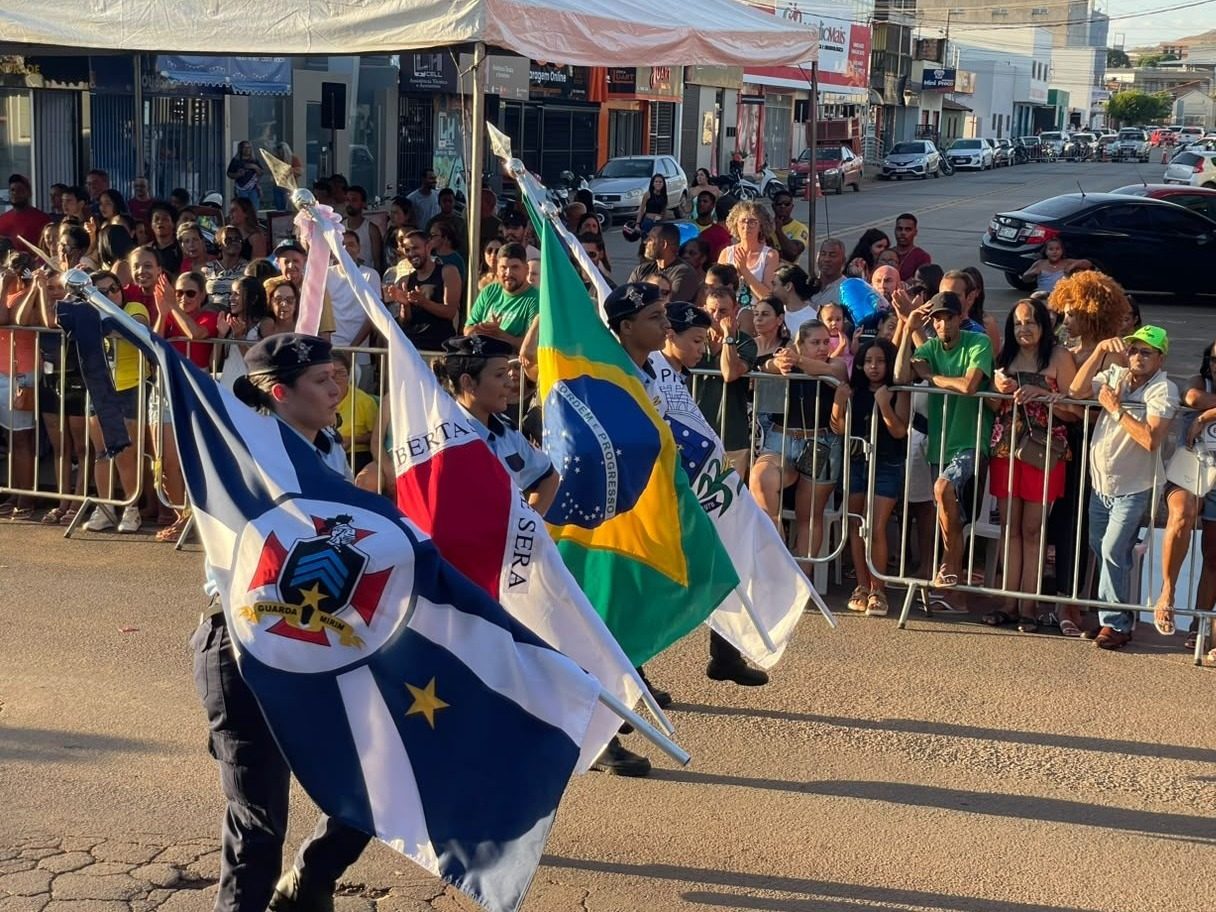Guarda Mirim do Prata participa das comemorações dos 228 anos de Paracatu