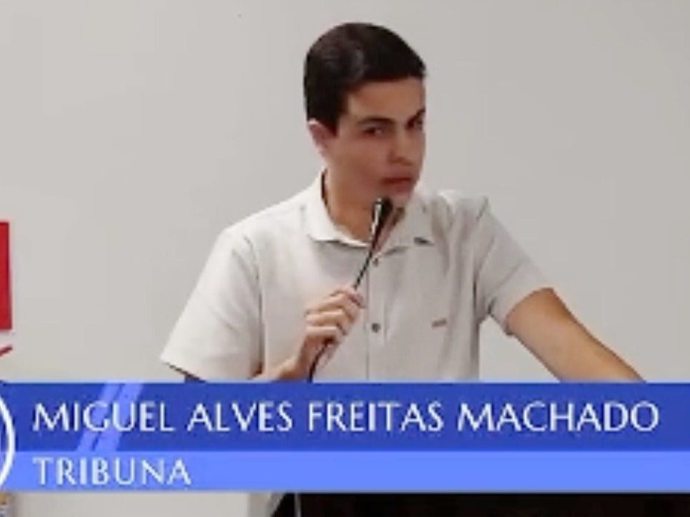 Jovem de 15 anos se destaca na Câmara de Iturama e recebe reconhecimento do prefeito Dr. Herculano