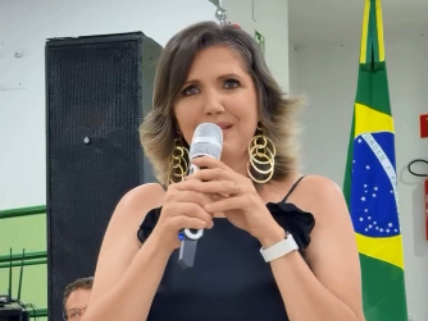 Prata homenageia personalidades com  o título de Cidadão Honorário