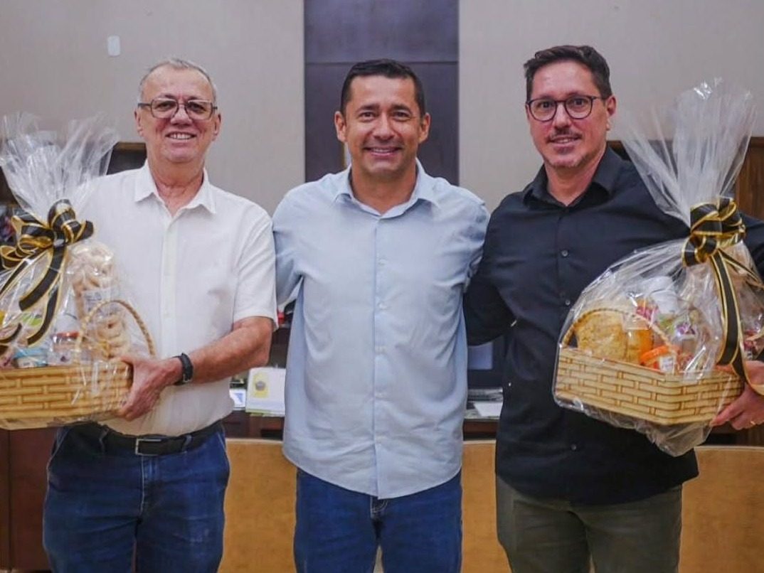 PREFEITO RICARDO GARCIA RECEBE NOVOS PÁROCOS E REFORÇA A IMPORTÂNCIA DA FÉ E DA UNIÃO EM ITAPAGIPE