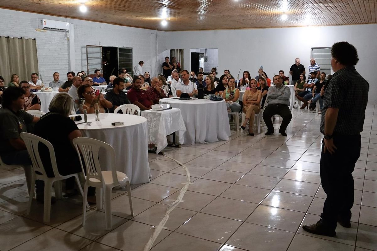 Gustavo Stolte realiza segunda sabatina em um evento para empresários e comunidade