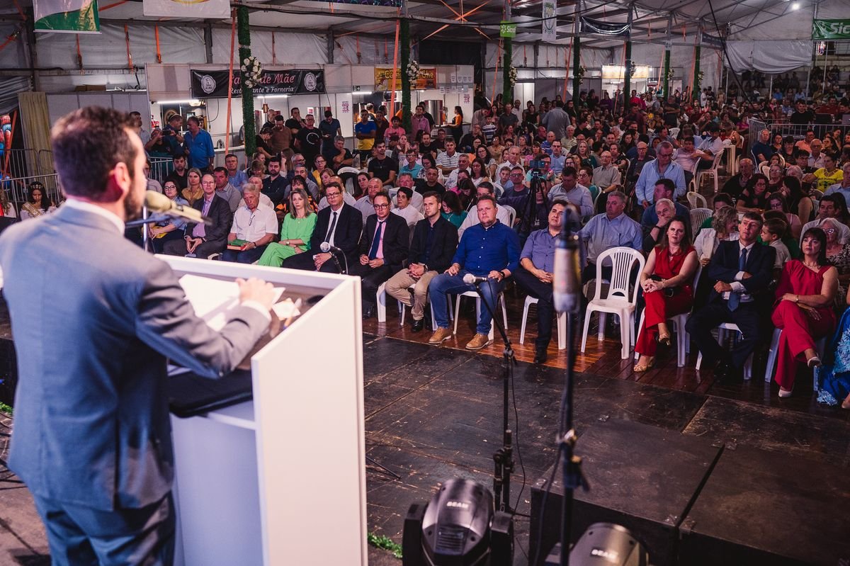 Segundo os organizadores, a média de público foi de 5 mil pessoas na quinta-feira e quase o dobro no sábado, dia de maior movimento