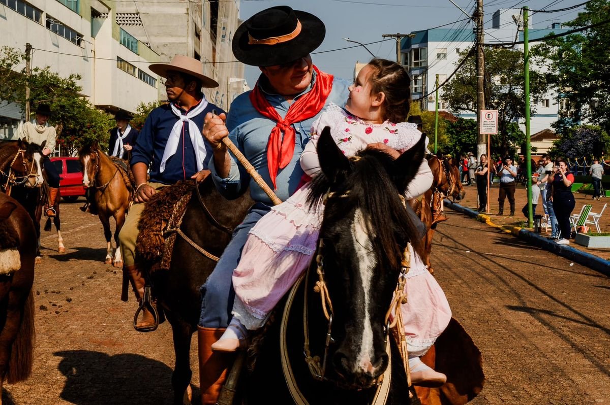 Tradicionalistas celebram o 20 de Setembro com  desfile e muita tradição em Ibirubá