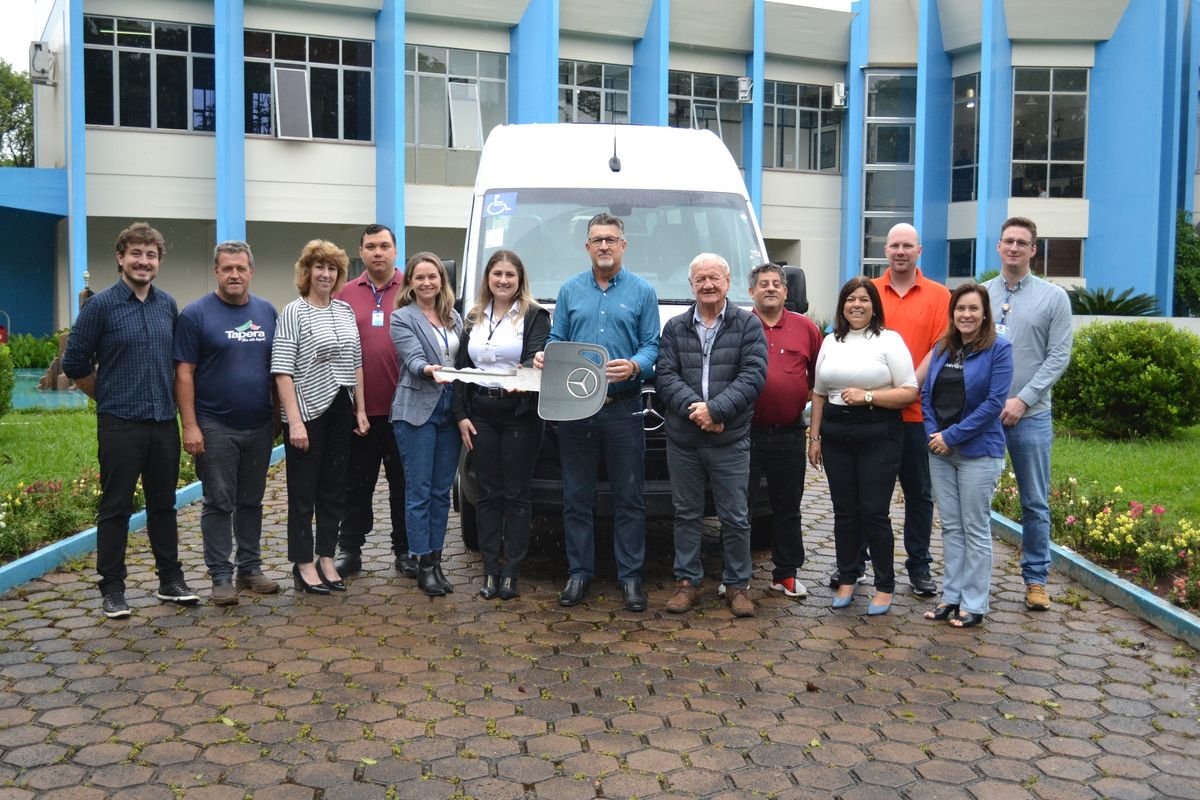 Nova Van Sprinter que será encaminhada para a Secretaria Municipal de Saúde