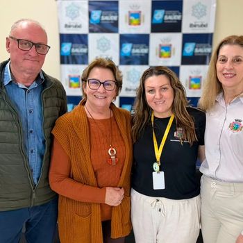 lEONIR FIOR, NELCI KANITZ, LISIANE FASSBINDER E MARI FACHINETTO FORMAM O NOVA DIREÇÃO DO CONSELHO DE SAUDE DE IBIRUBÁ (