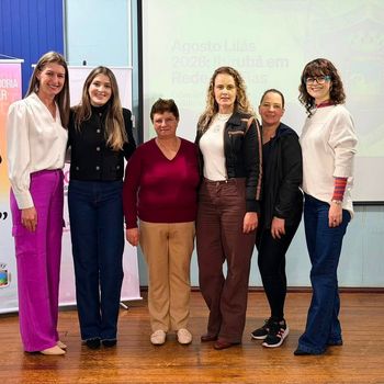 PREFEITA JAQUELINE, PRESIDENTE LUANA, VICE DALVA, SECRETÁRIAS ADRIANA E LUCIANA E ADVOGADA KARINA