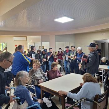 EM UM EVENTO SOLIDÁRIO NO LAR DO IDOSO EM IBIRUBÁ