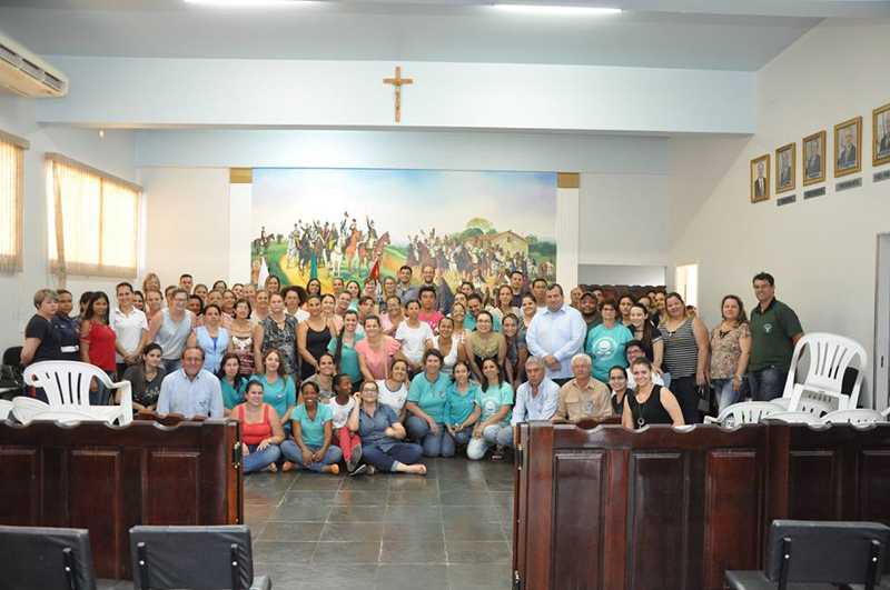 PADRE EDUARDO PROFERE PALESTRA PARA EQUIPE DA SAÚDE DE URÂNIA