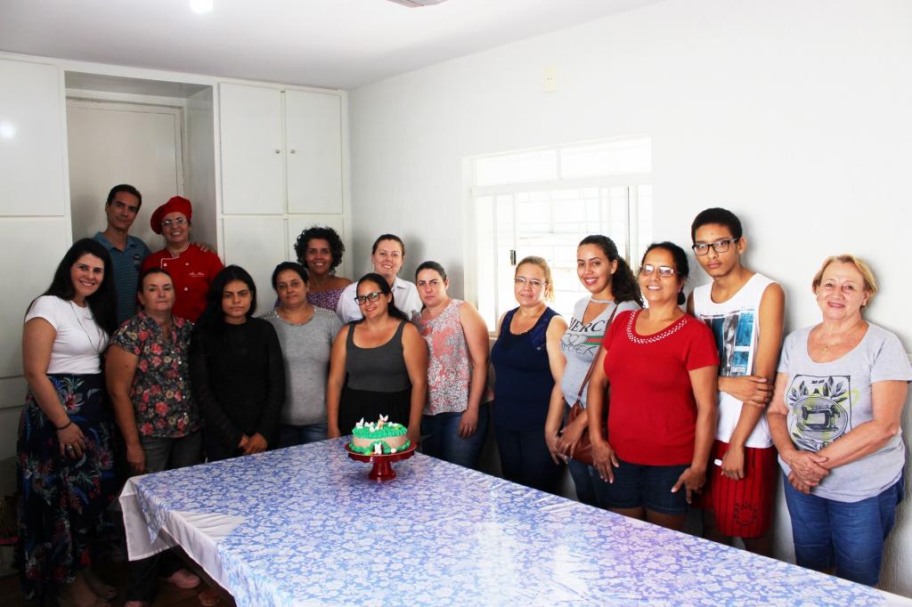 Fundo Social promoveu Oficina Bolo de Páscoa