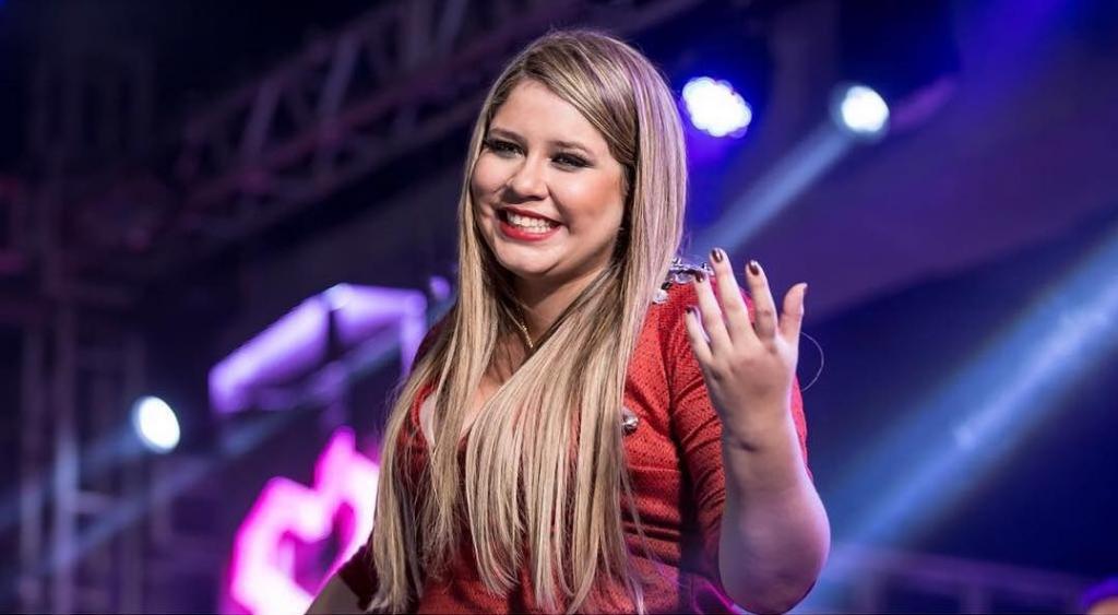 Marília Mendonça grava vídeo convidando o público para show na FACIP Rodeio Show