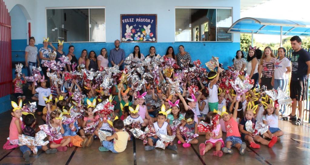 Alunos das escolas municipais de Urânia ganham ovos de Páscoa