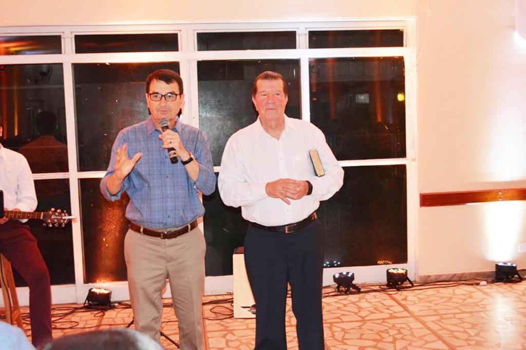 Pastor Honório recebeu a presença do convidado especial, Pastor Hélio S. Lima, de São Paulo