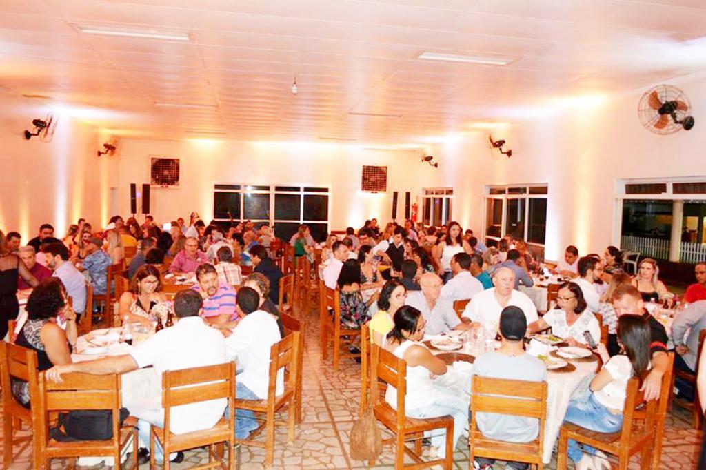 Salão do Banespinha ficou lotado com os convidados