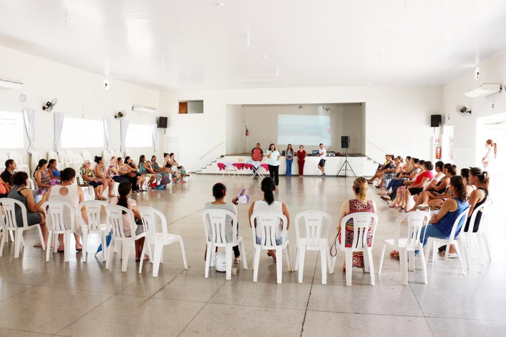 Sorteadas no Chá das Gestantes participam de ensaio fotográfico doado pelo Fundo Social