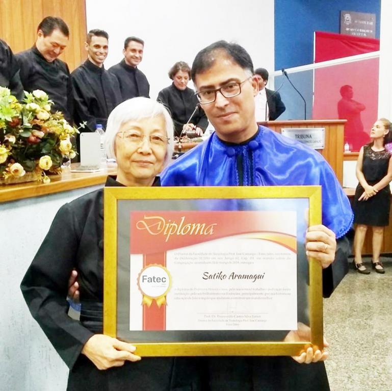 Prof.ª Satiko Aramagui e Prof. Dr. Evanivaldo Castro Silva Junior