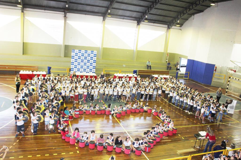 Anglo de Jales realiza homenagens no Dia das Mães