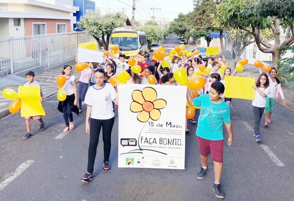 Passeata é destaque no Dia Nacional de Combate ao Abuso e à Exploração Sexual Infantil