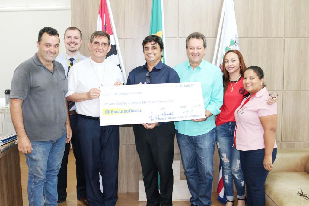 Prefeito Flá apoia a iniciativa do Projeto Corpo e Mente em Movimento que conquistou recursos do Banco do Brasil