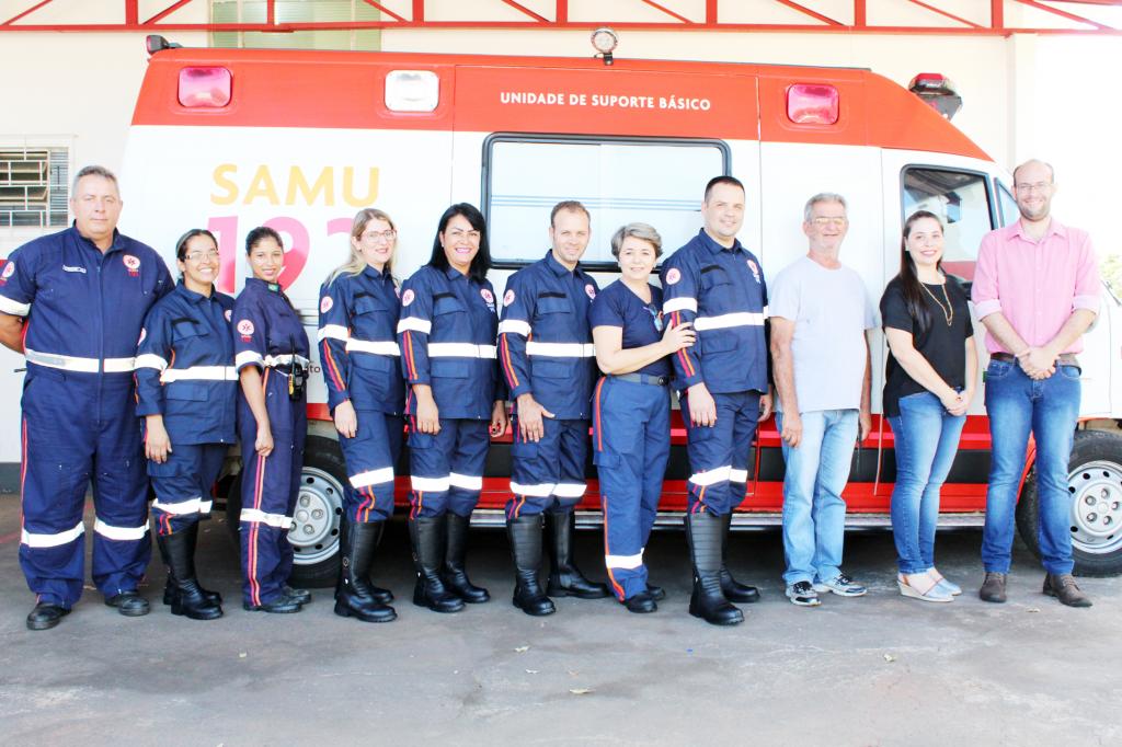 Prefeitura de Urânia entrega novos uniformes à equipe do SAMU