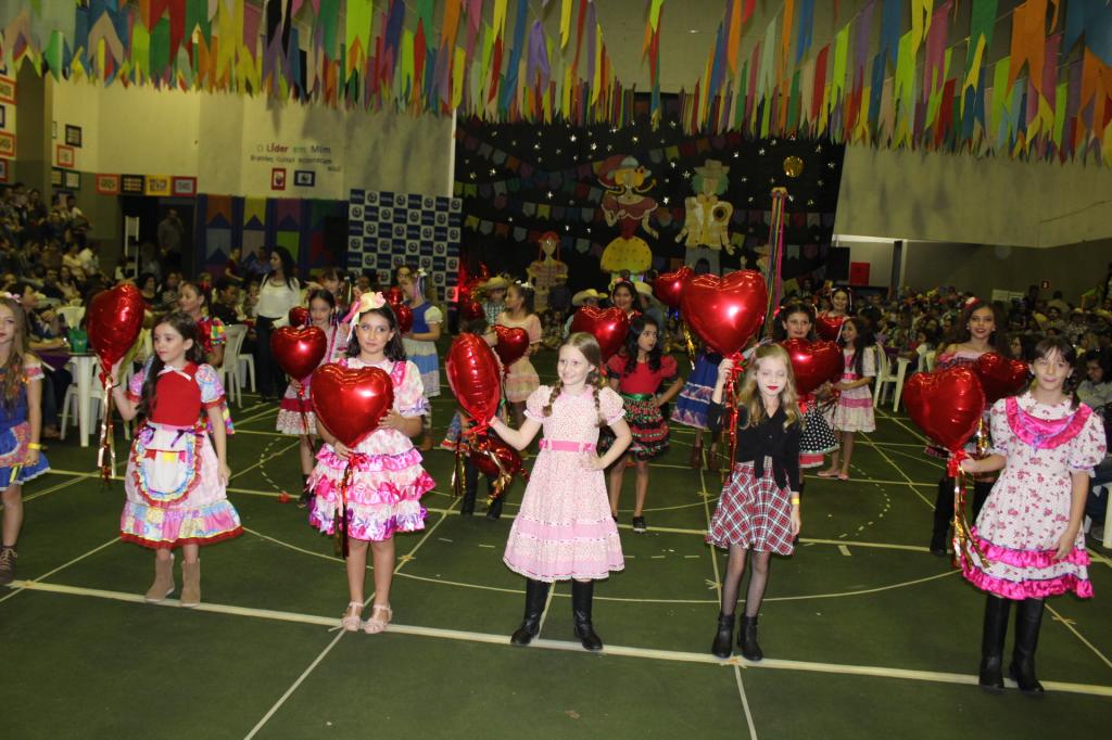 Festa Junina do Anglo foi uma verdadeira “Alegria feita à mão”