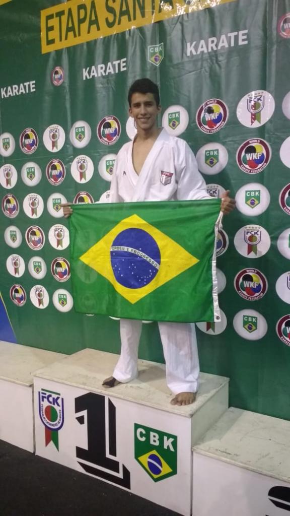 Karatecas de Jales e região brilham no Campeonato Brasileiro em Santa Catarina