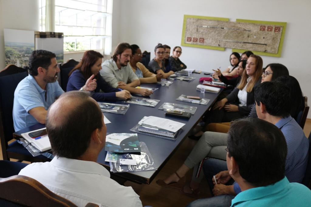 Programa Jovem Aprendiz foi pauta de reunião na Prefeitura