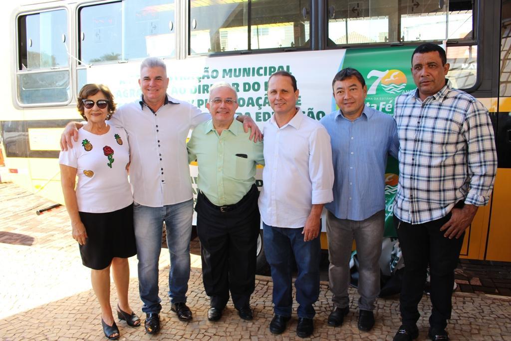 Educação de Jales ganha novo ônibus que será entregue pelo FNDE