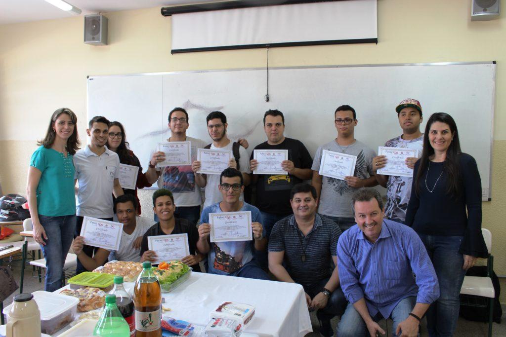 Idosos podem se inscrever para aulas gratuitas de informática do Projeto Click Melhor Idade