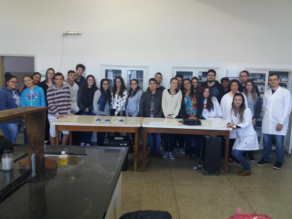 Professora da Unijales desenvolve projeto de extensão, “Ciências na Prática”