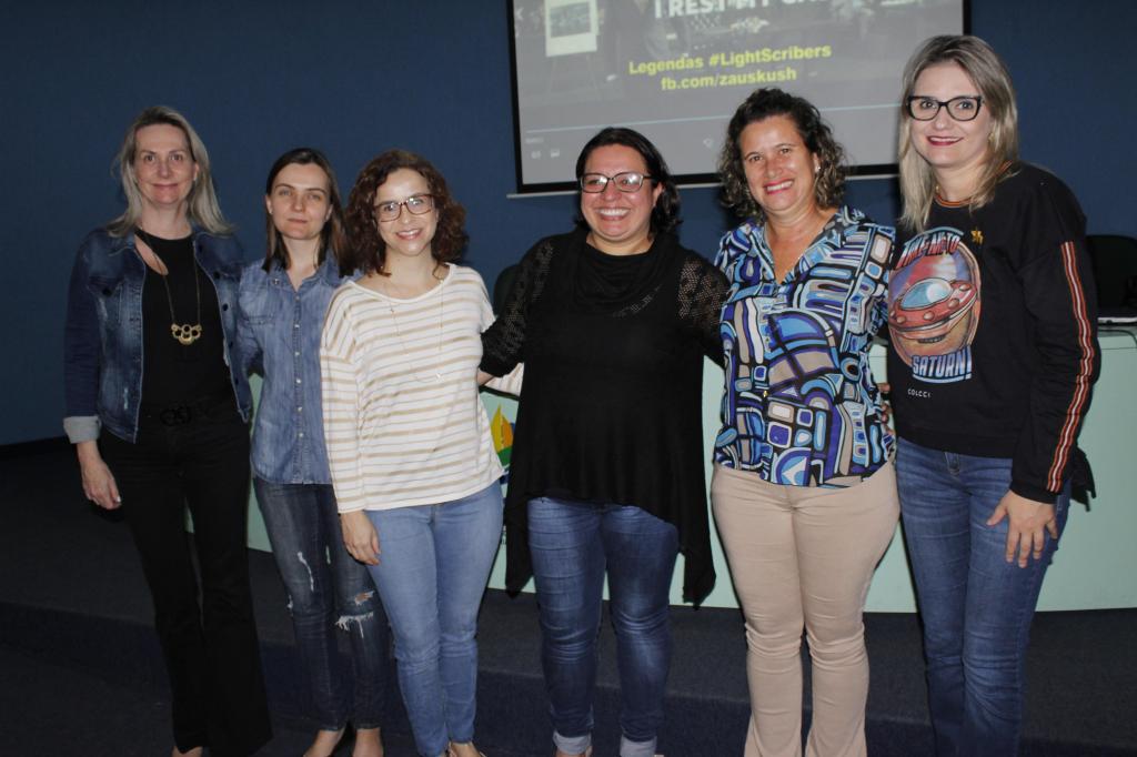 Profissionais da rede municipal de ensino participam de curso de formação continuada