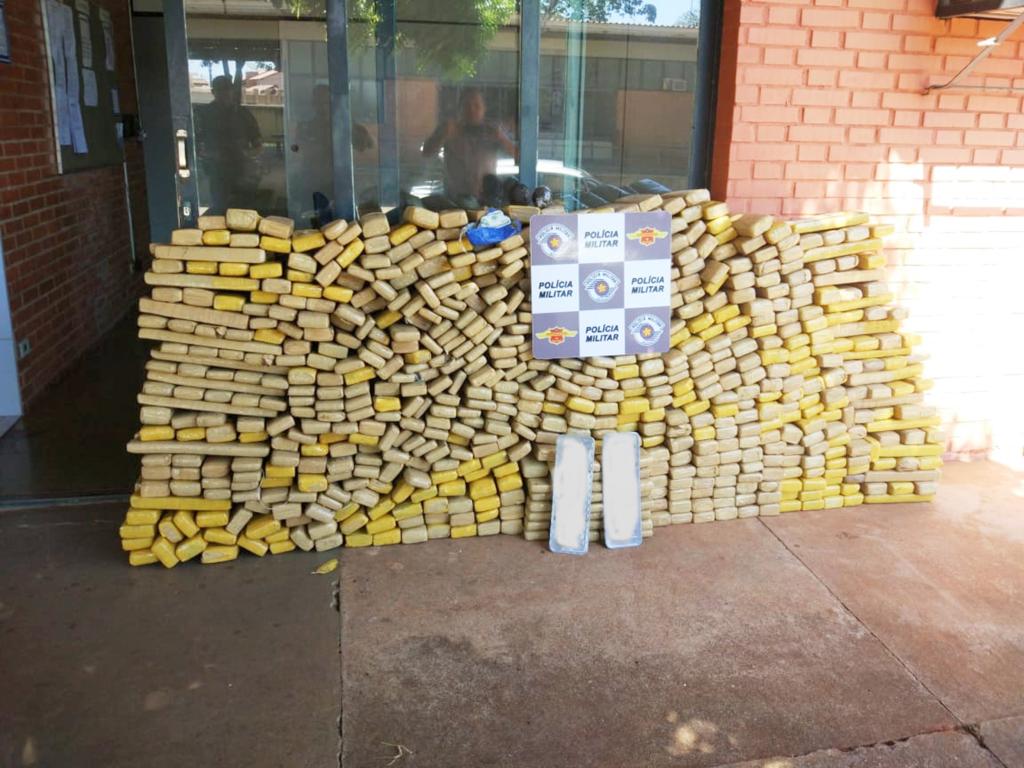 Polícia Rodoviária prende motorista com mais de 600 quilos de drogas na região de Jales