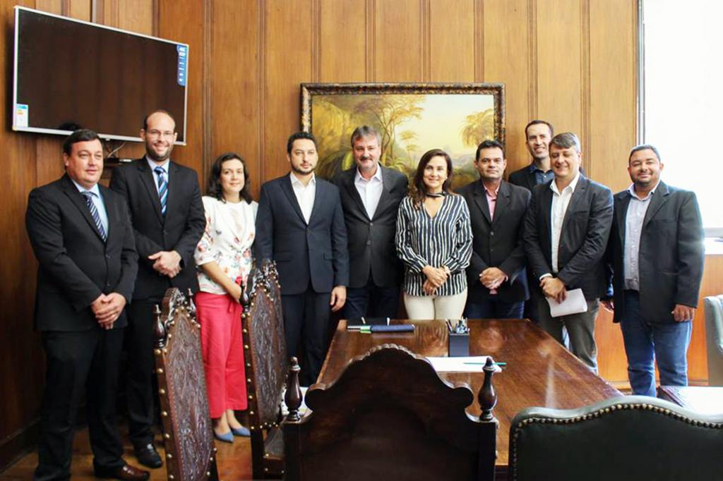Prefeitos da região se reúnem com o secretário de Desenvolvimento Regional do Estado de SP e com a deputada Analice Fernandes