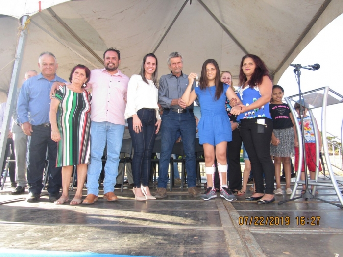 Prefeitura de Santa Salete entrega 48 Unidades Habitacionais