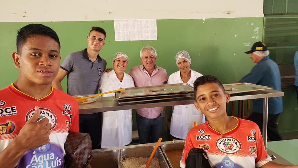 Assim como os funcionários, jogadores também prestigiaram a visita do prefeito