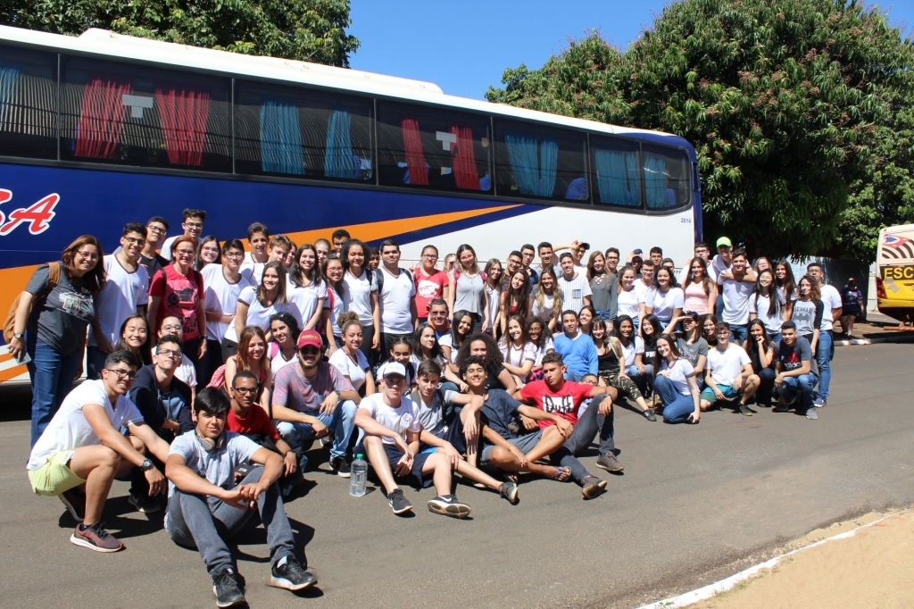 Alunos da ETEC de Araçatuba visitam o turismo rural de Urânia